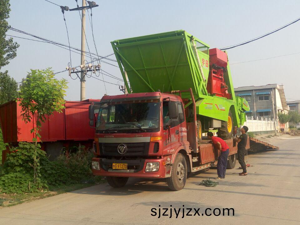 山(shan)東蘭(lan)陵(ling)縣髮車(che)中(zhong)
