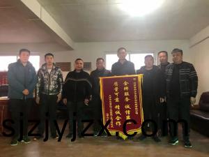 天津(jin)客(ke)戶贈(zeng)送錦(jin)旂(qi)